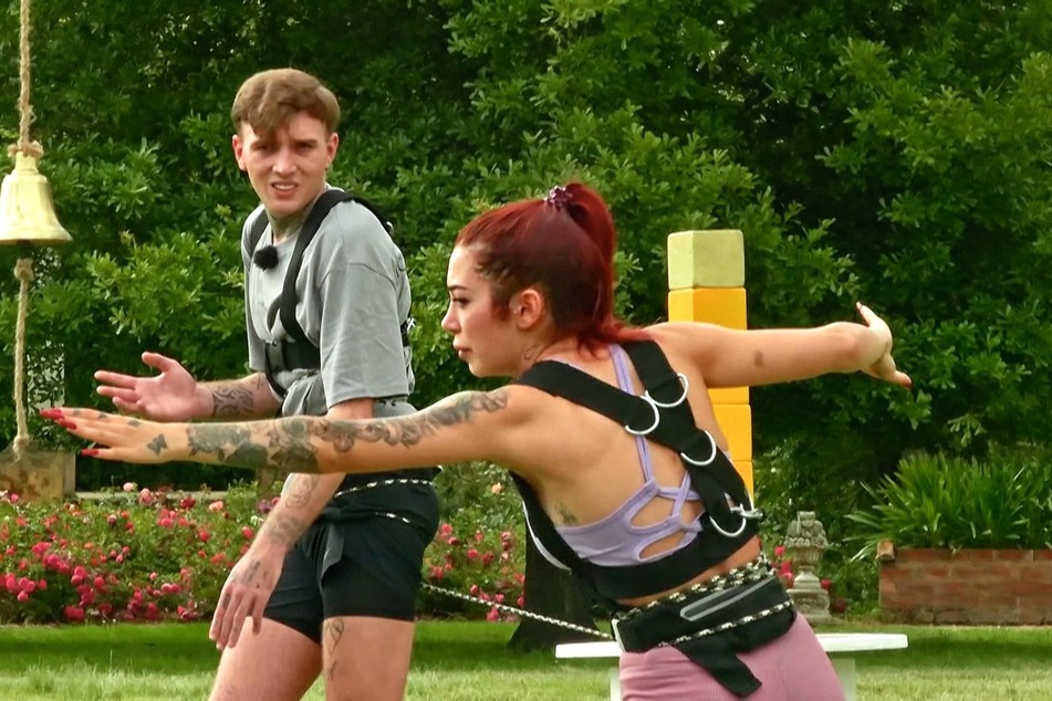 Giuliano (26) und Ariel siegen im Finalspiel gegen Sidar (25) und Jana und gewinnen somit die vierte Staffel von "Prominent getrennt".