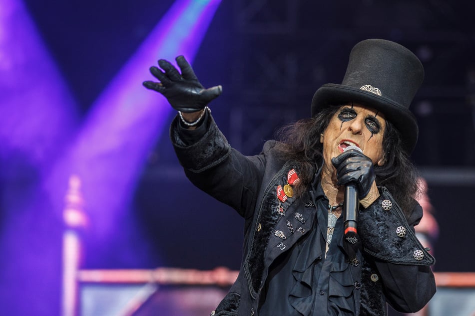 Dresden: Schockrock-Altmeister Alice Cooper in der Jungen Garde: Und ewig rollt die Rübe