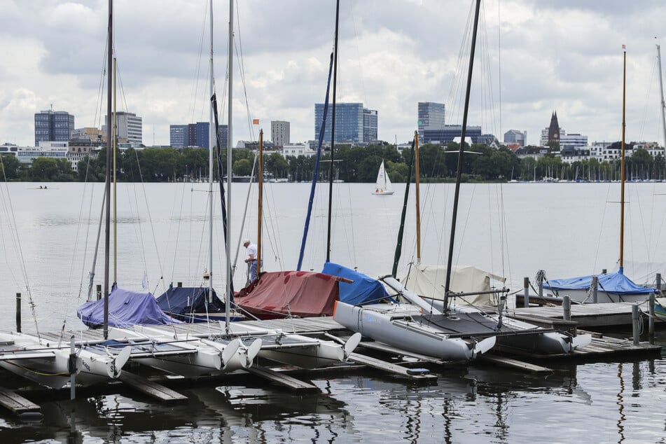 Kanufahrer entdecken leblosen Mann in der Alster