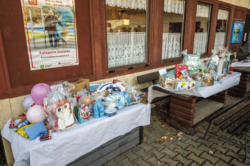 Von Verwandtschaft und Freunden gab es am Sonntag Glückwünsche und Geschenke.