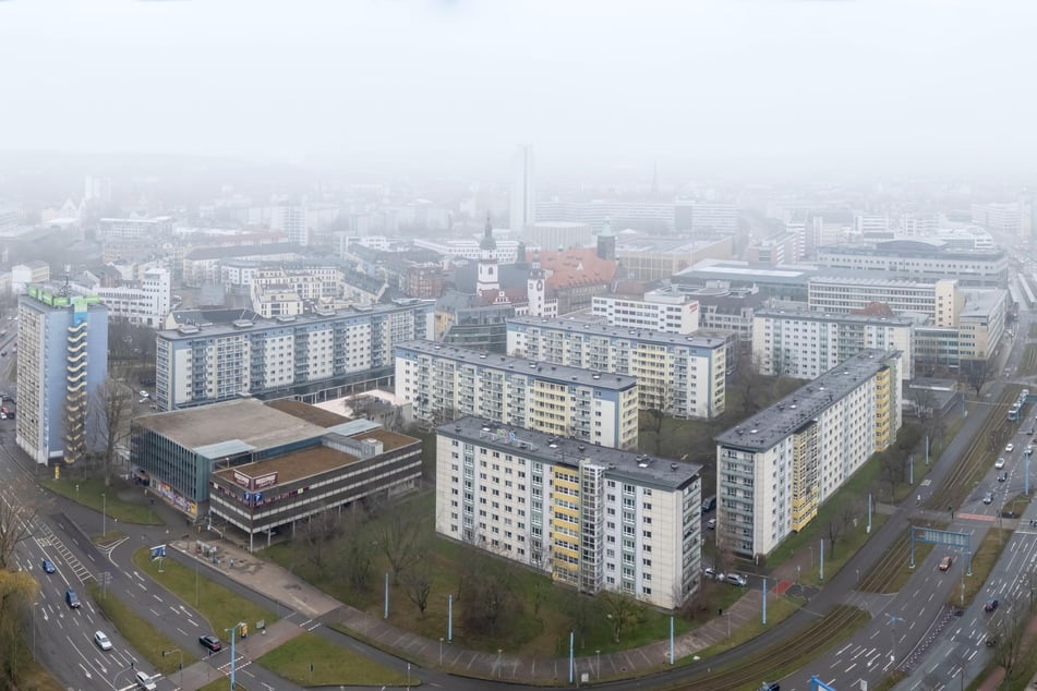 Der Blick über die Chemnitzer City: Hier kam es in den vergangenen Wochen immer wieder zu Raub-Attacken.
