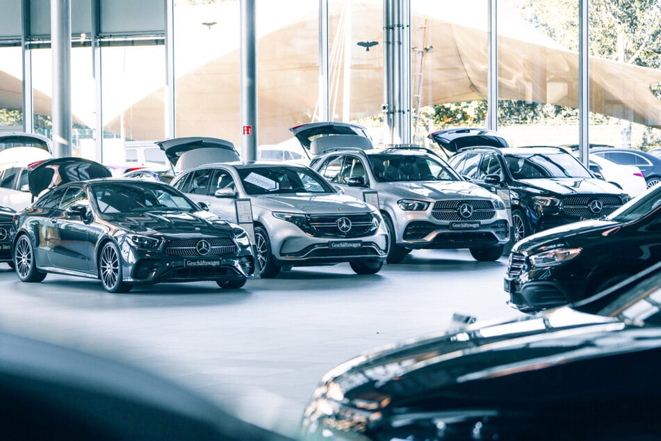 Hier werden über 700 gebrauchte Mercedes-Benz jetzt günstig verkauft
