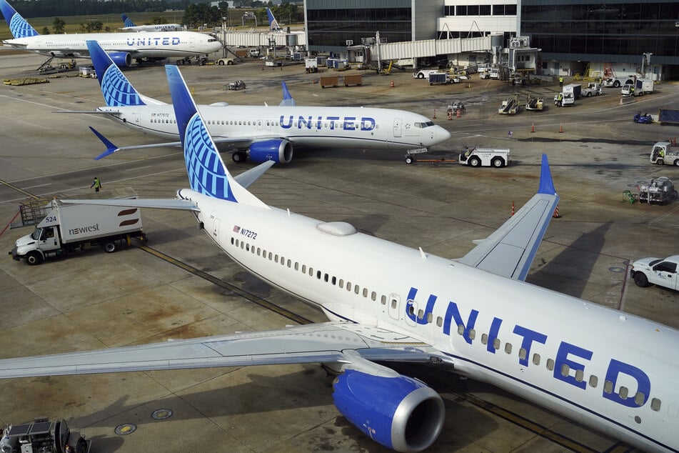 Fire on an engine of a United Airlines plane. (archive photo)