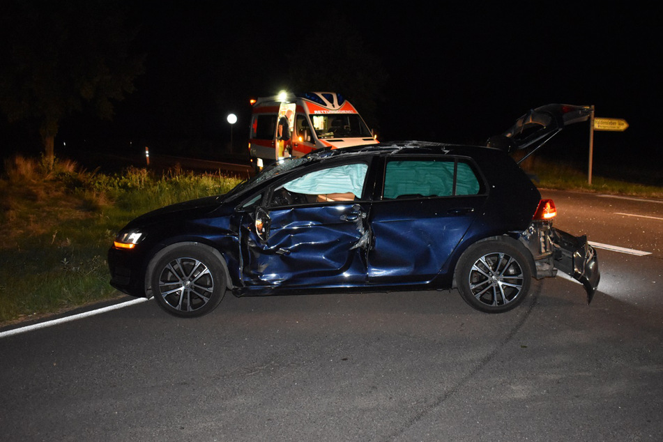 Um kurz vor Mitternacht kam es im Landkreis Börde zu einem schweren Verkehrsunfall.