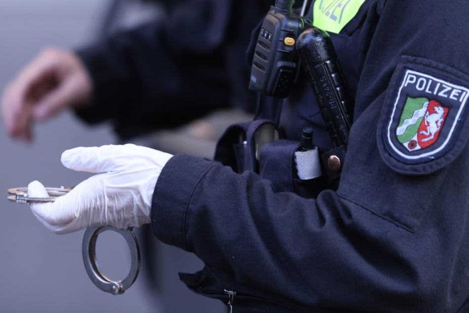 Mega-Razzia gegen illegale Prostitution: Drei Männer festgenommen