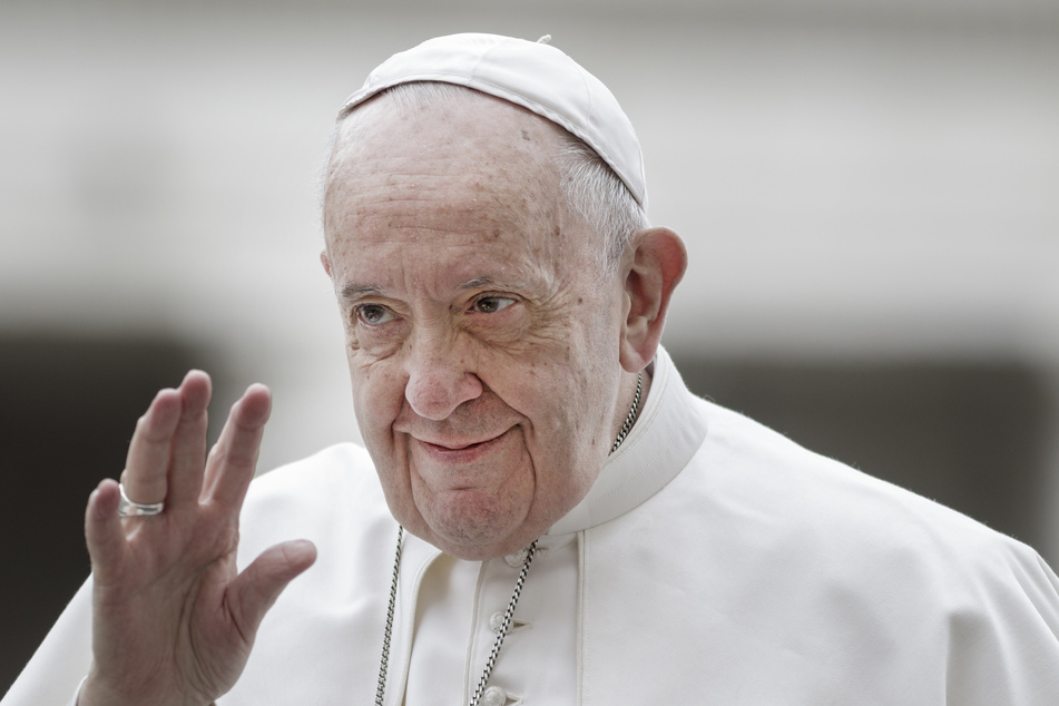 Papst Franziskus zeigt sich über Urlaubsreisende bitter enttäuscht.