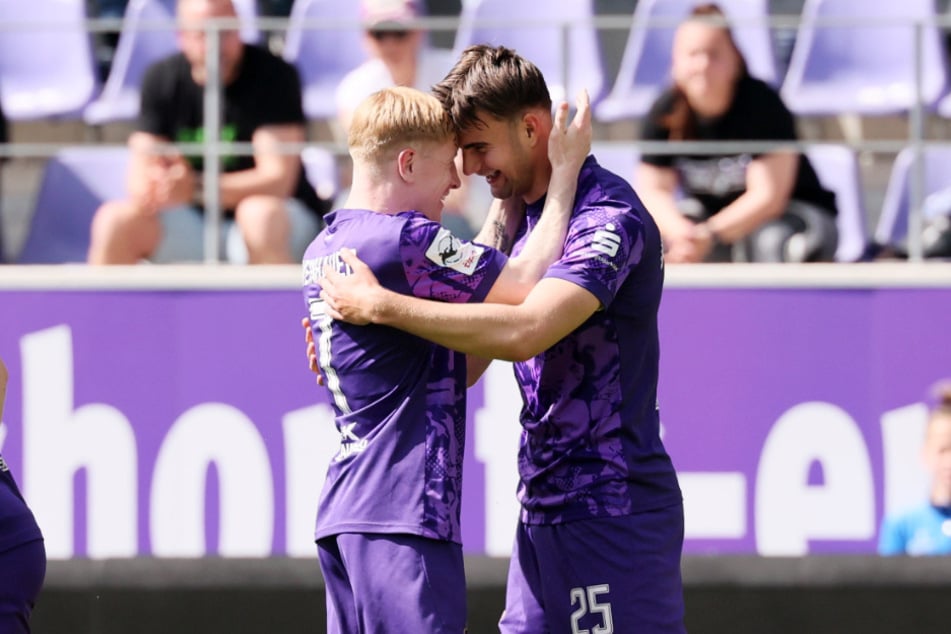 Wiesbaden ging in der 24. Minute in Führung. Nur drei Minuten später sorgte Tristan Zobel (r.) für den Ausgleich.