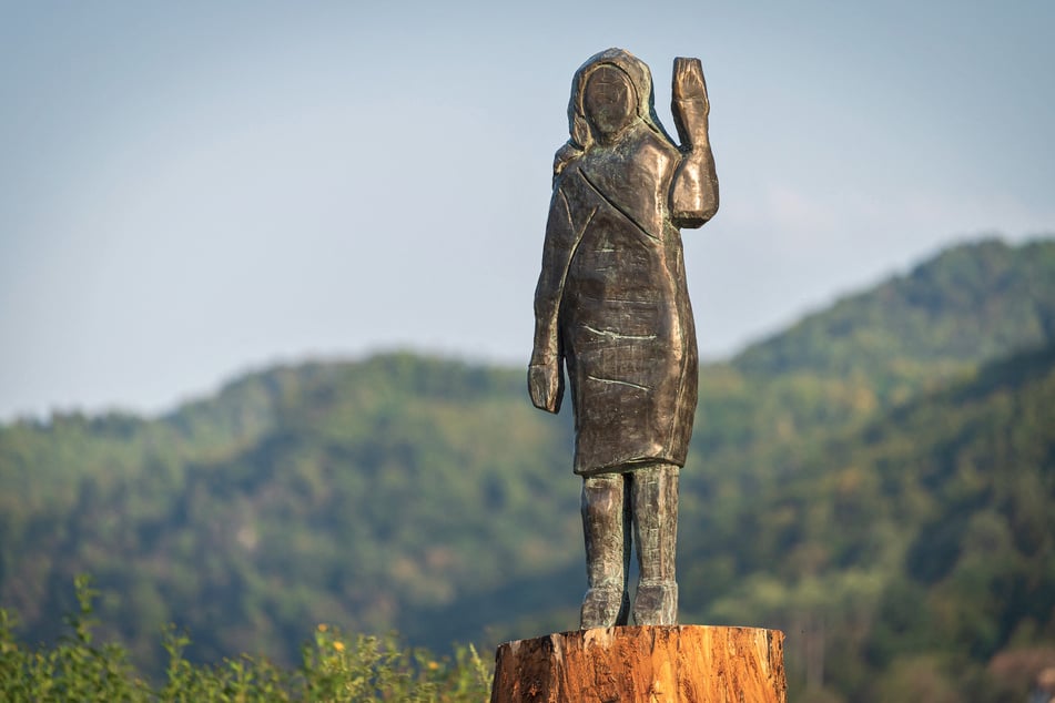 Melania Trump aus Bronze. Unbekannte klauten die Skulptur.