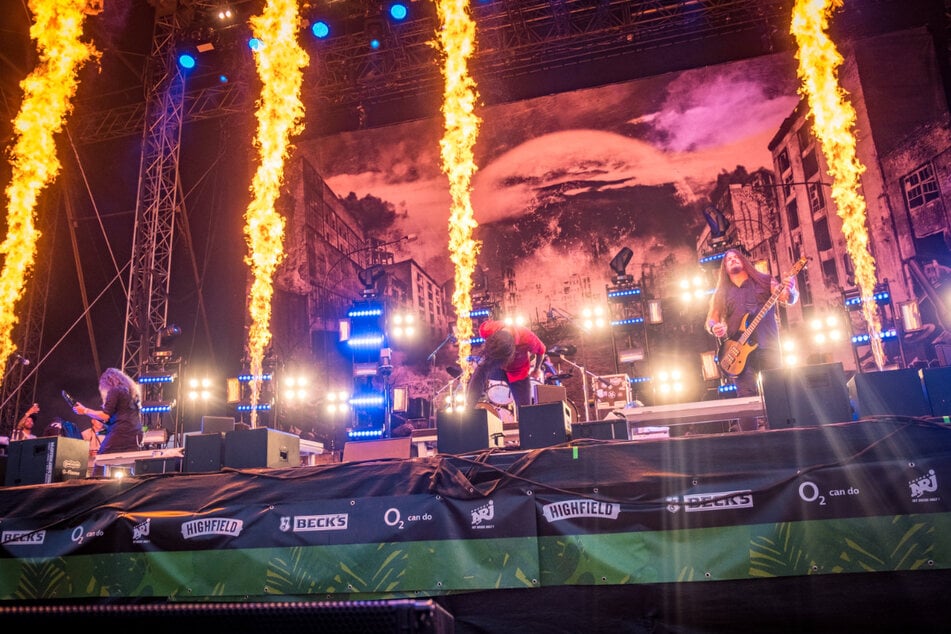 Mit der Festival-Show endete für die Thüringer Metal-Band die diesjährige Sommer-Tour, die sie unter anderem als Headliner auf das legendäre Wacken Open Air führte.