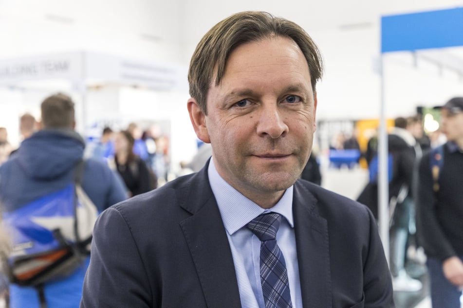 Ronny Zienert (53) ist Präsident des Landesamtes für Geobasisinformation.