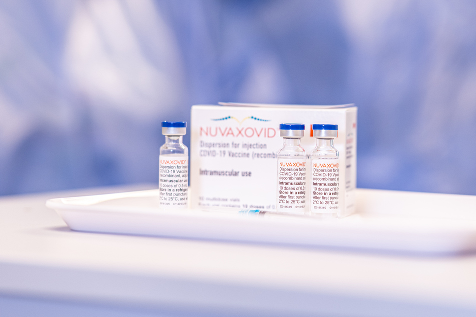 Der Proteinimpfstoff Novavax wurde als fünfter Coronaimpfstoff in der EU zugelassen.