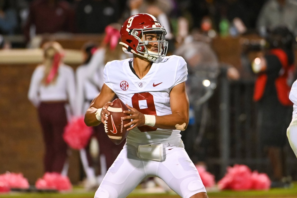 Crimson Tide quarterback Bryce Young threw for five touchdowns against the Razorbacks on Saturday night.