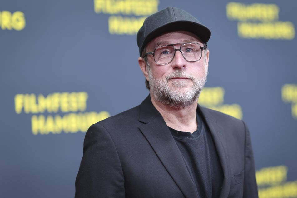 Nicht nur souverän: Das bringt Bjarne Mädel beim Schauspielern an seine Grenzen