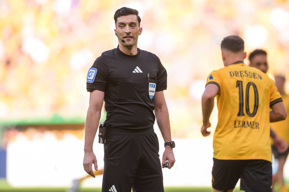 Der erfahrene Florian Badstübner (35) wird am Sonntag die Partie von Dynamo Dresden gegen den Karlsruher SC leiten. Er pfiff schon im DFB-Pokal gegen Mainz.