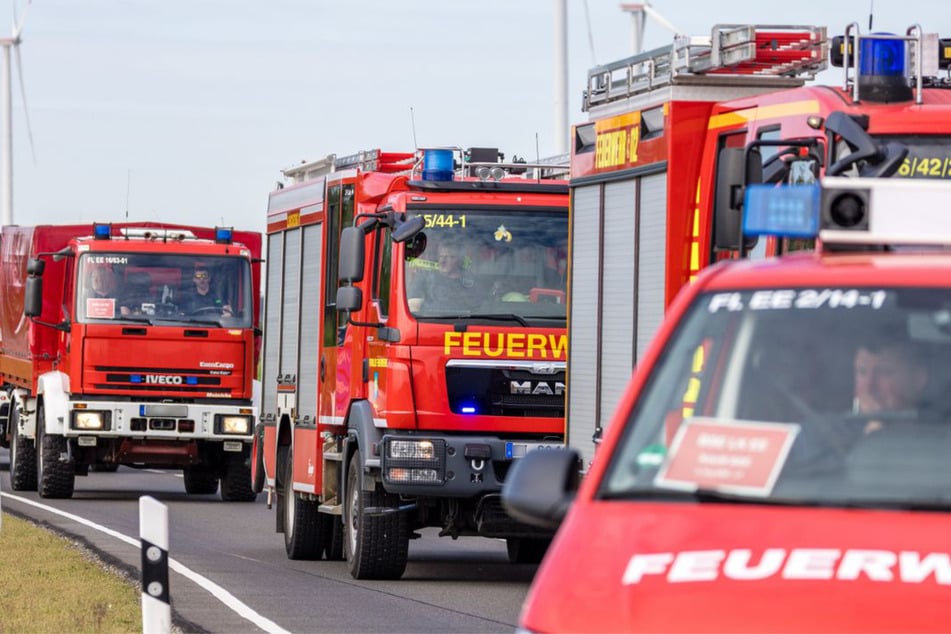 Die Feuerwehr rückte im Großeinsatz an. (Symbolbild)