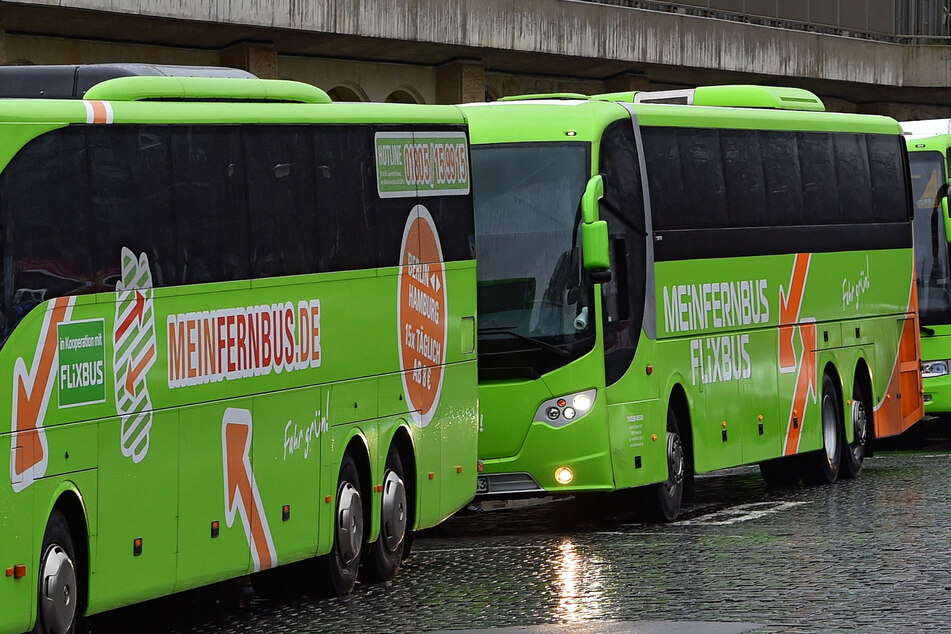 Dresden: Ohne Test und Impfung: Flixbus lässt Passagiere am Dresdner Hauptbahnhof stehen