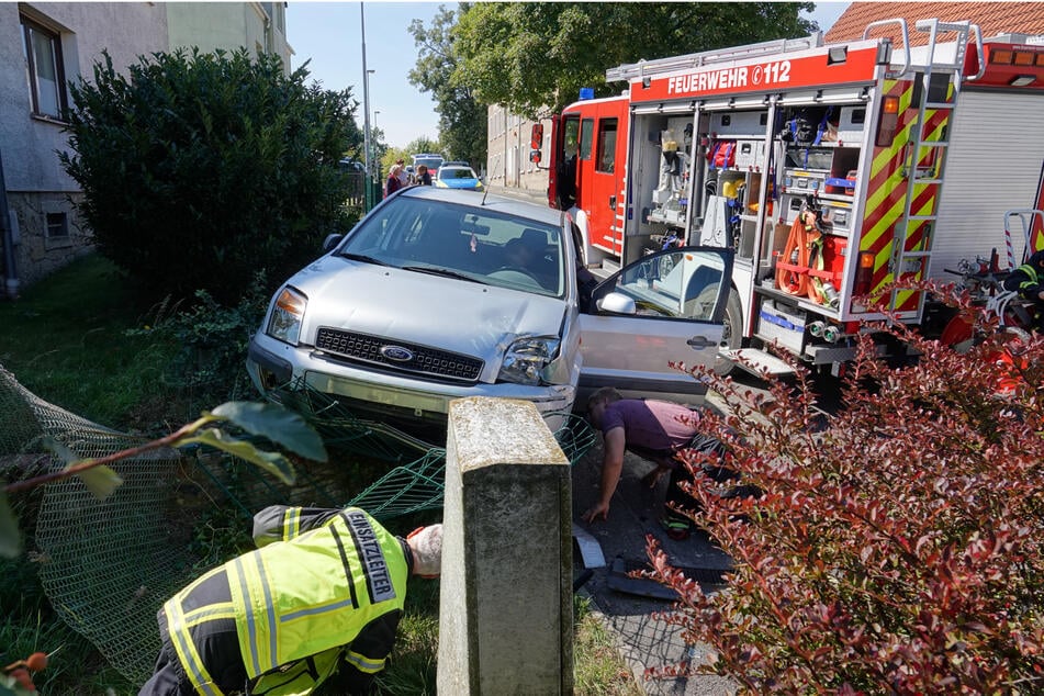 Der Fahrer des Ford Fusion wurde leicht verletzt.