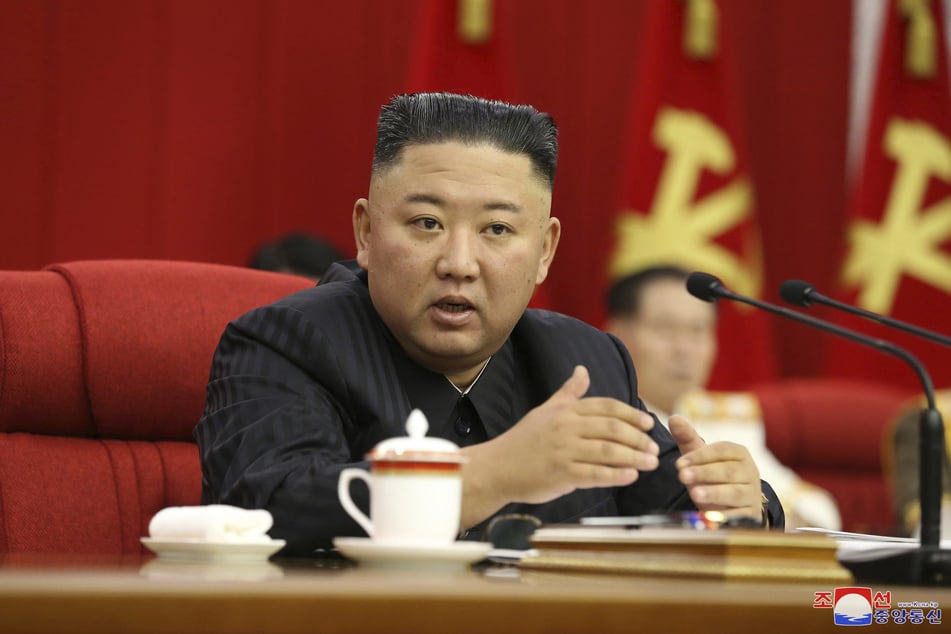 Nordkoreas Machthaber Kim Jong-un (37) Mitte Juni 2021.