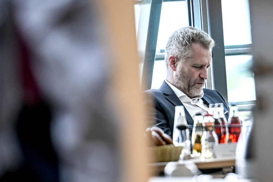 Wegen "Hitlergruß"-Collage: AfD-Politiker Bystron verurteilt