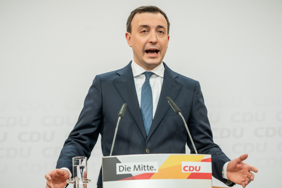 Paul Ziemiak, CDU-Generalsekretär, spricht bei einem Statement in der CDU Zentrale zum Ausgang der Bürgerschaftswahlen in Hamburg.