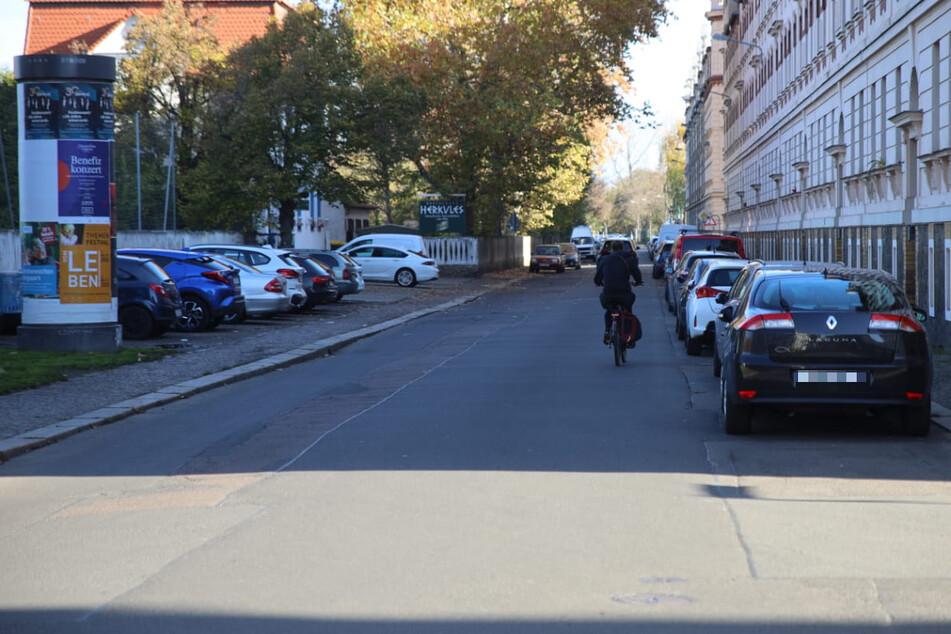 Auf Initiative des Stadtbezirksbeirats Altwest prüft die Stadt die Einrichtung einer Fahrradstraße auf der Erich-Köhn-Straße.
