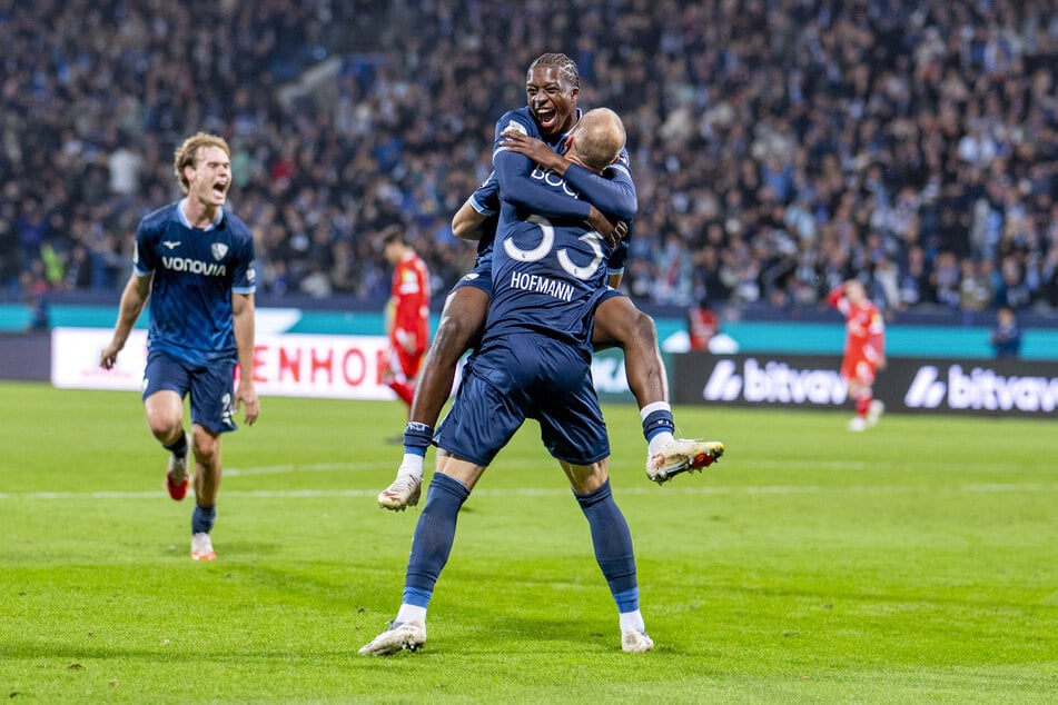 Sturmroutinier Philipp Hofmann knipst den VfL Bochum ganz nah an die nächste Runde heran.