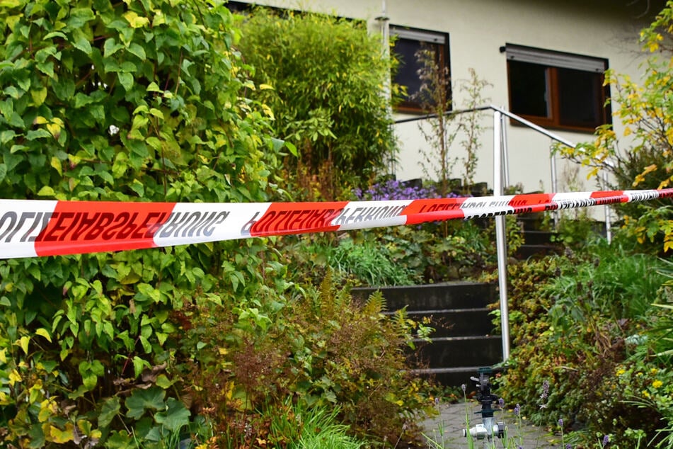 Schreckliches Familiendrama? Drei Leichen in Haus gefunden, Mutter steht unter Verdacht