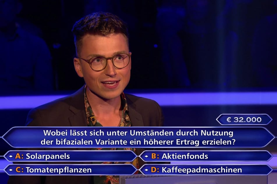 Toni Hackel (25) hat mit 17 Jahren sein Abi gemacht und Biologie und Chemie auf Lehramt studiert.