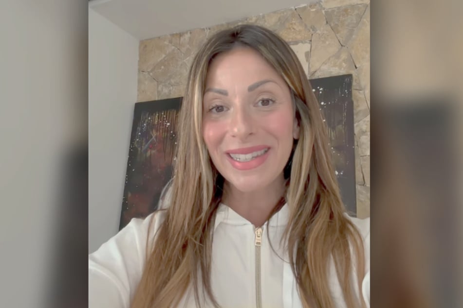 Gülcan Kamps hat auf Instagram verraten, dass ihre Schwangerschaft gerne noch etwas länger dauern darf.