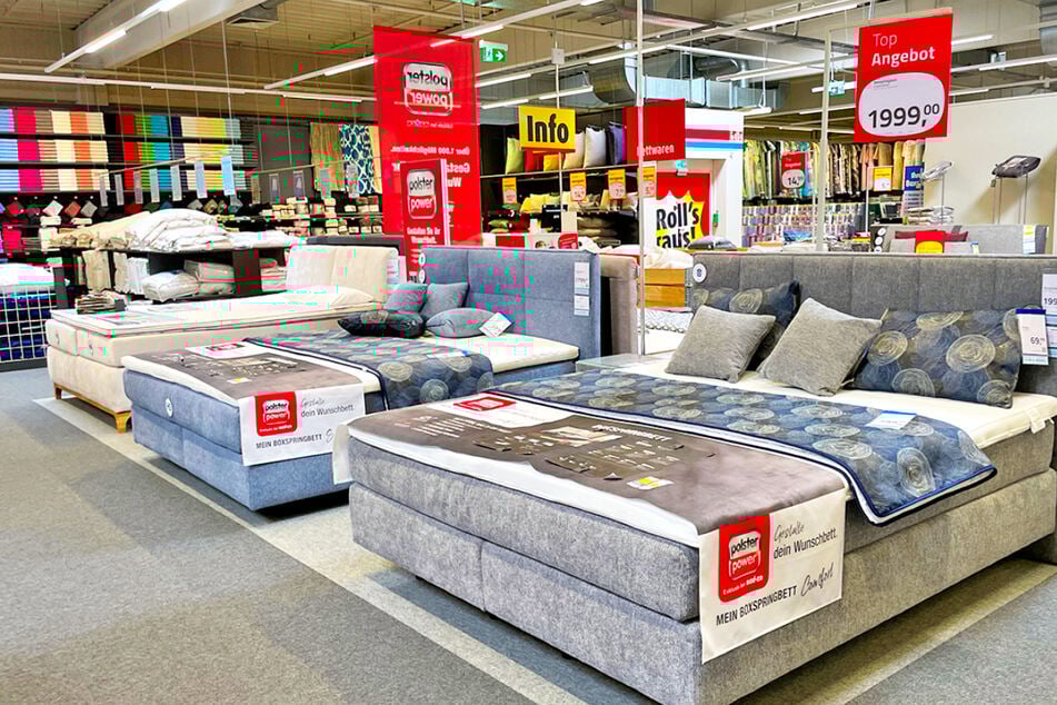 Wer Möbel günstig will, muss in diese ROLLER-Filiale