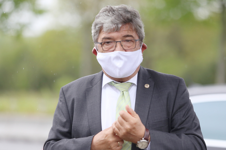 Lorenz Caffier (CDU), Innenminister von Mecklenburg-Vorpommern. (Archivbild)