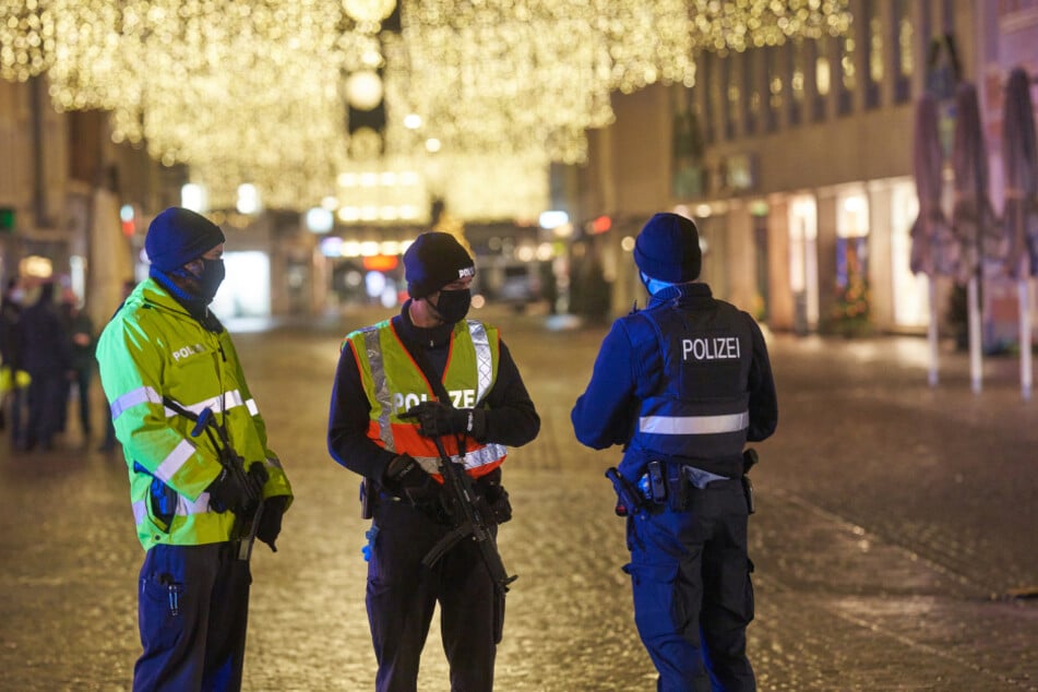 Polizisten sicherten die Innenstadt von Trier.