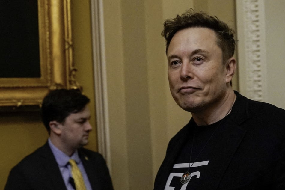 Elon Musk: Elon Musk offers Wisconsin voters cash to sign petition against "activist judges"