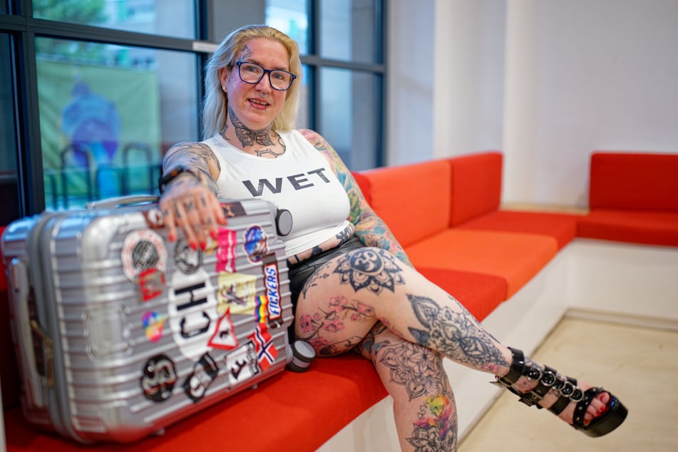 Teilnehmerin Mimi hat Onlyfans. Ihre sexuellen Neigungen hält sie nicht hinterm Berg.