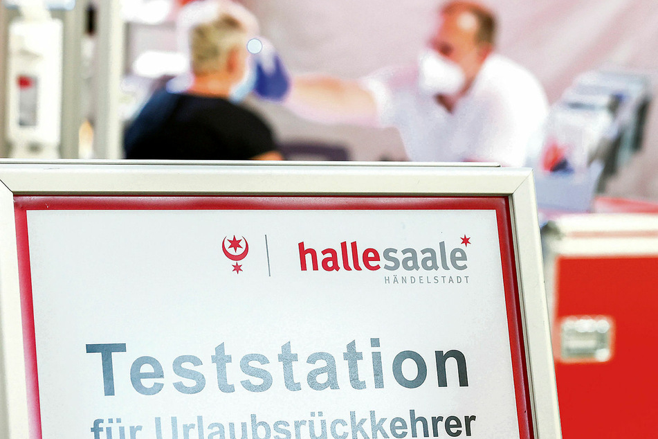 Am Flughafen Leipzig gab's bisher schon eine Teststation für Urlaubsrückkehrer. Der Dienst dort war bislang freiwillig und exklusiv für Bewohner aus Halle.