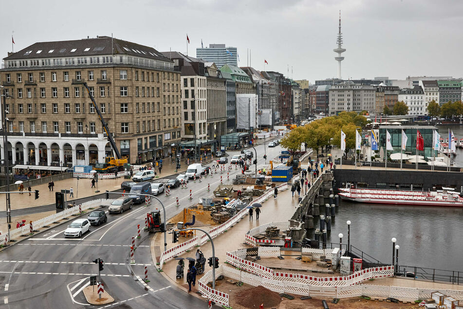 Blick auf die Baustelle am Jungfernstieg.