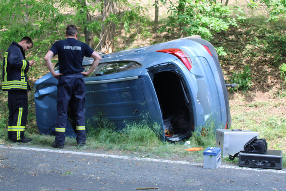 Der Mann wurde zunächst aus seinem Auto befreit, erlag aber auf der Fahrt zum Krankenhaus seinen Verletzungen.