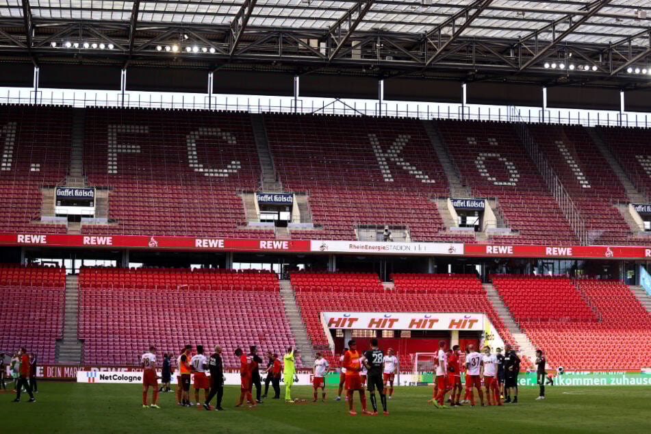 Die gänzlich verwaisten Ränge ließen der 1. FC Köln und der 1. FSV Mainz 05 mit einer munteren Partie phasenweise vergessen.