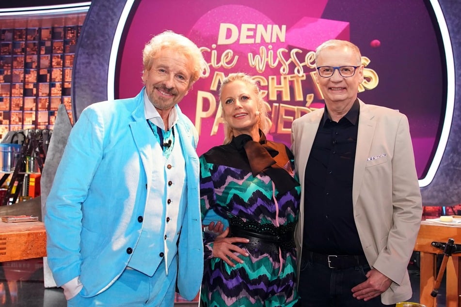 Dazu stoßen Thomas Gottschalk (73), Barbara Schöneberger (50) und Günther Jauch (67). 