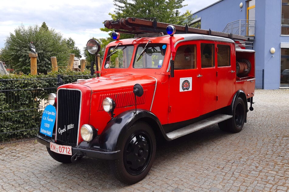 Der Opel Blitz (Baujahr 1939) als Leiterwagen der Feuerwehr.