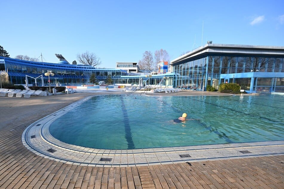 Ein Besuch in Stuttgarts Schwimmbädern wird teurer.