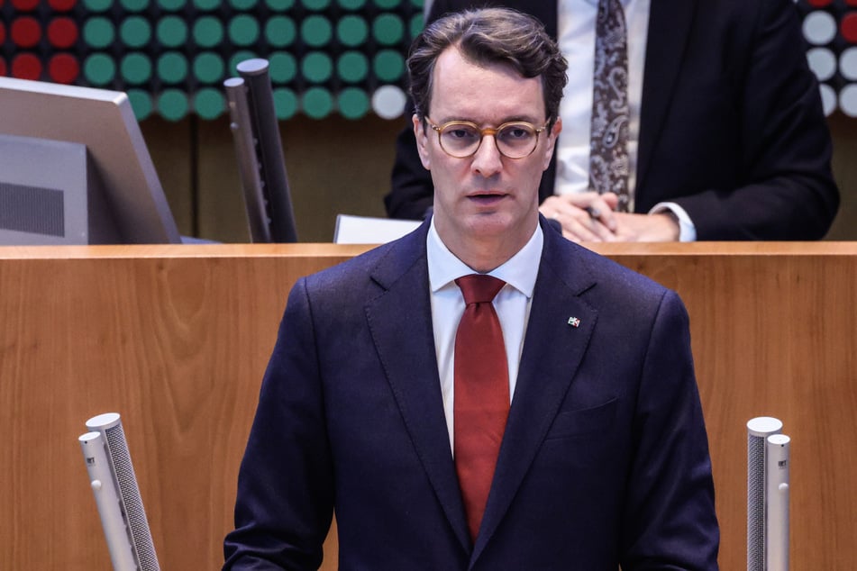 Hendrik Wüst (50, CDU) ist seit Oktober 2021 Ministerpräsident von Nordrhein-Westfalen.
