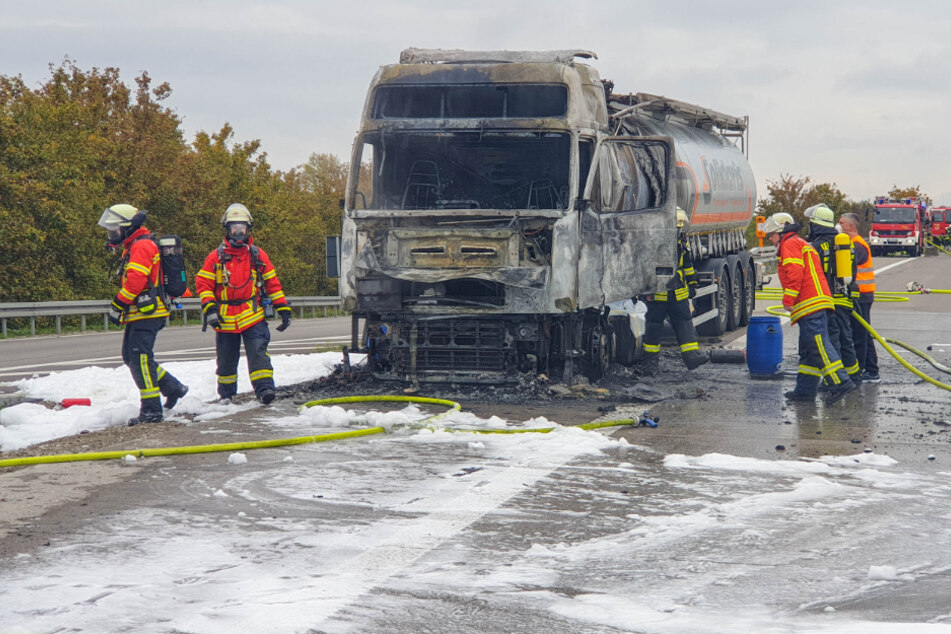 Silozug geht in Flammen auf: A5 voll gesperrt!
