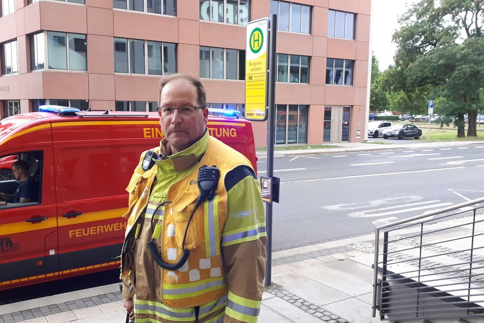 Einsatzleiter René Pelzer (54) konnte nach kurzer Zeit Entwarnung geben.
