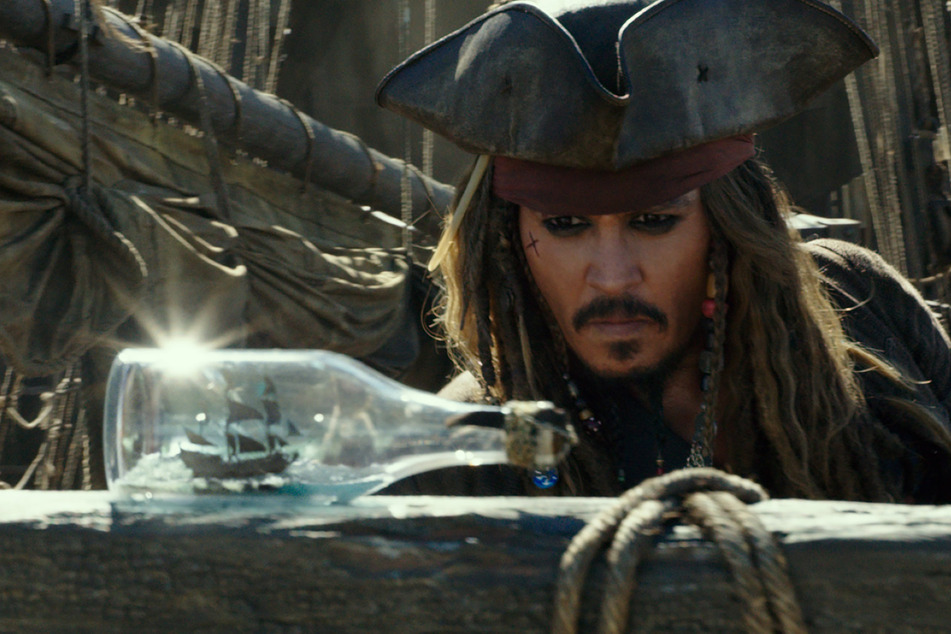 Depp in einer seiner bekanntesten Rollen, als Captain Jack Sparrow.