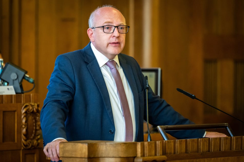 Oberbürgermeister Sven Schulze (54, SPD) äußerte sich in der Stadtratssitzung am Mittwoch zum Hotel-Aus.