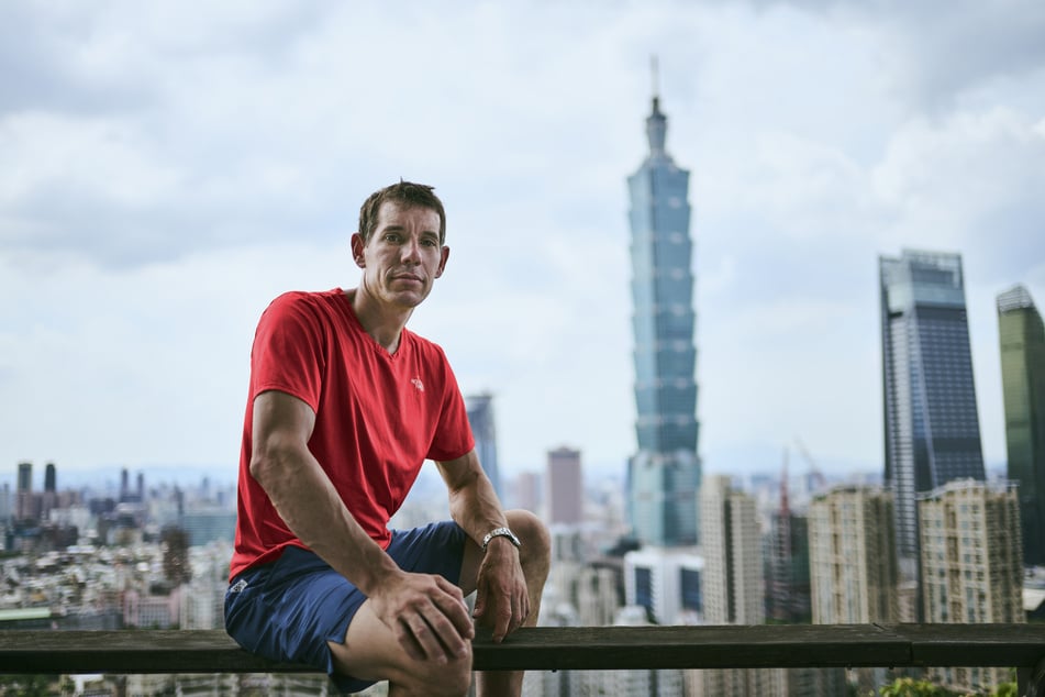 Extremsportler Alex Honnold (40) versucht einen 508 Meter hohen Wolkenkratzer zu erklimmen. Netflix überträgt das Spektakel.