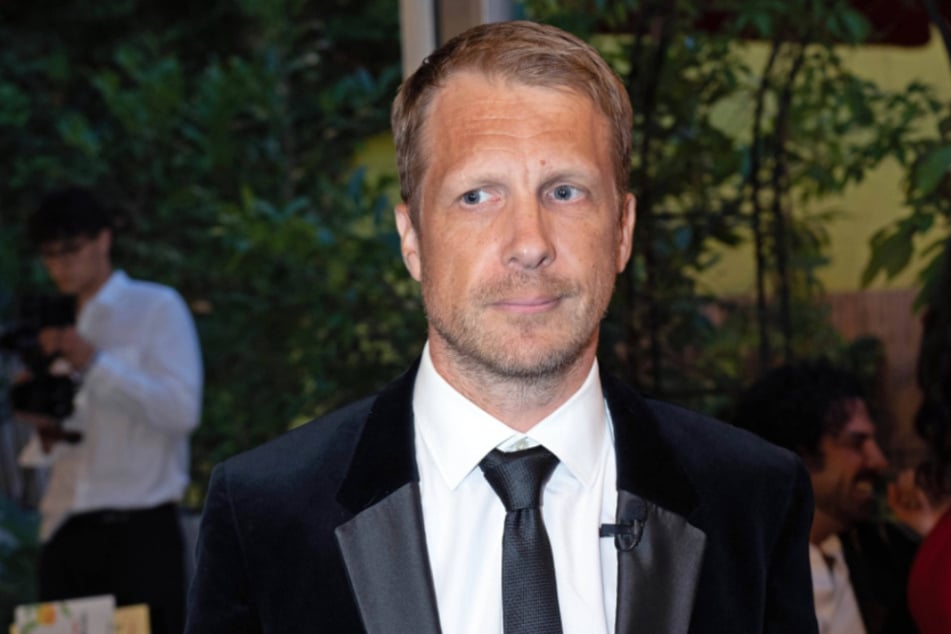 Der Comedian wirft der Auswanderin weiterhin vor, Follower, Likes und Kommentare gekauft zu haben.