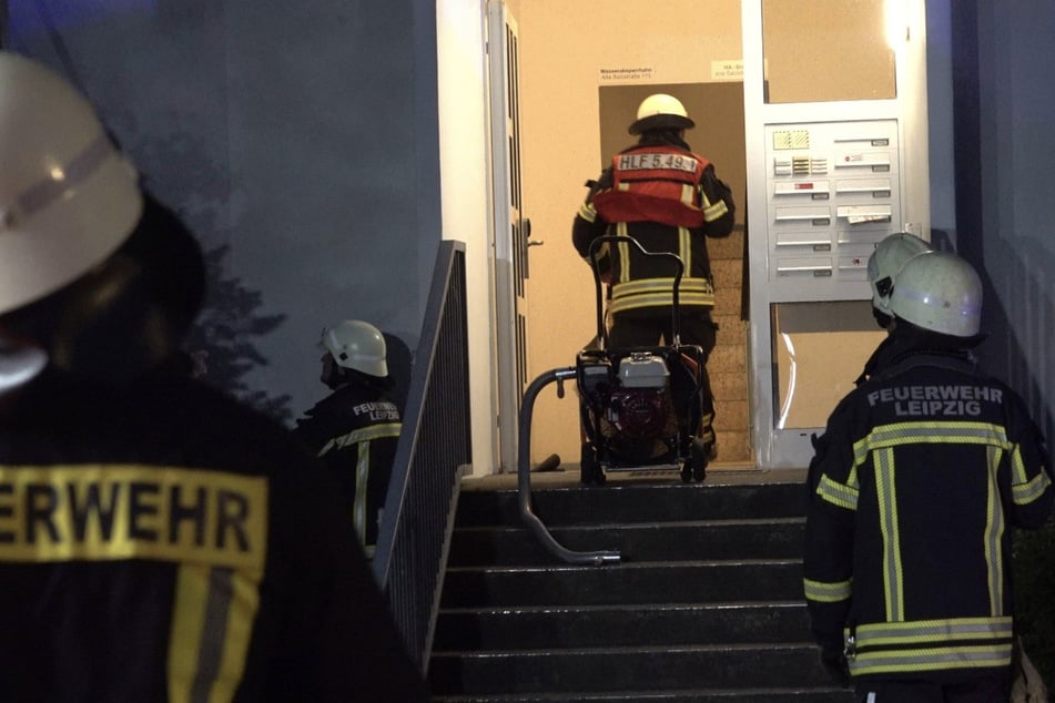 Leipzig: Feuerwehr findet Leiche bei Brand in Leipzig-Grünau: Kripo ermittelt