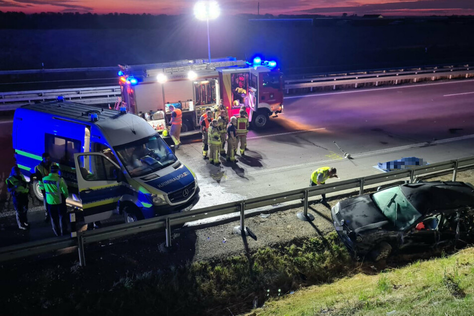 Unfall A: Tödlicher Auffahr-Unfall: Frau (†41) stirbt bei Crash auf Berliner Ring
